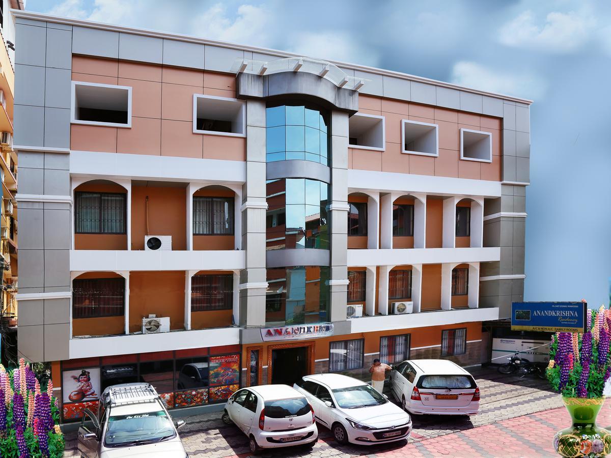 Отель Anandkrishna Residency Гуруваюр Экстерьер фото
