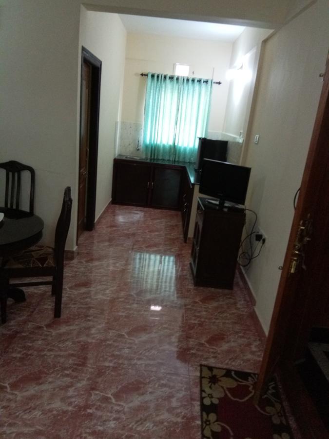 Отель Anandkrishna Residency Гуруваюр Экстерьер фото